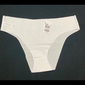 Seamless bikini panty